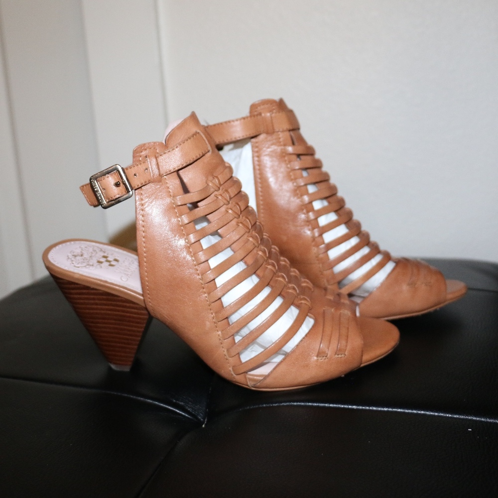 Like New - Vince Camuto Effel Sandal Tan